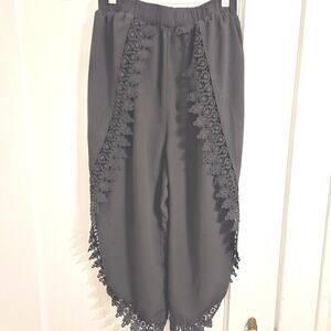 Cupshe Gaucho Pants Black‎ Women's Med Boho Unique Design Lace Trim